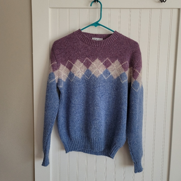 Medium Vintage Blue Pendleton Embroidered Roses Wool Sweater Vest Virgin Wool.